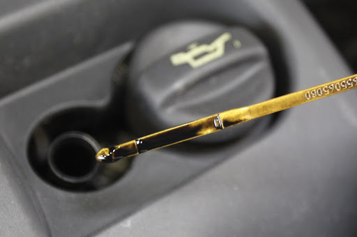 Hoe controleert u in 3 stappen het oliepeil van de motor ? 